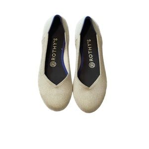 Women’s size 9 off white flats